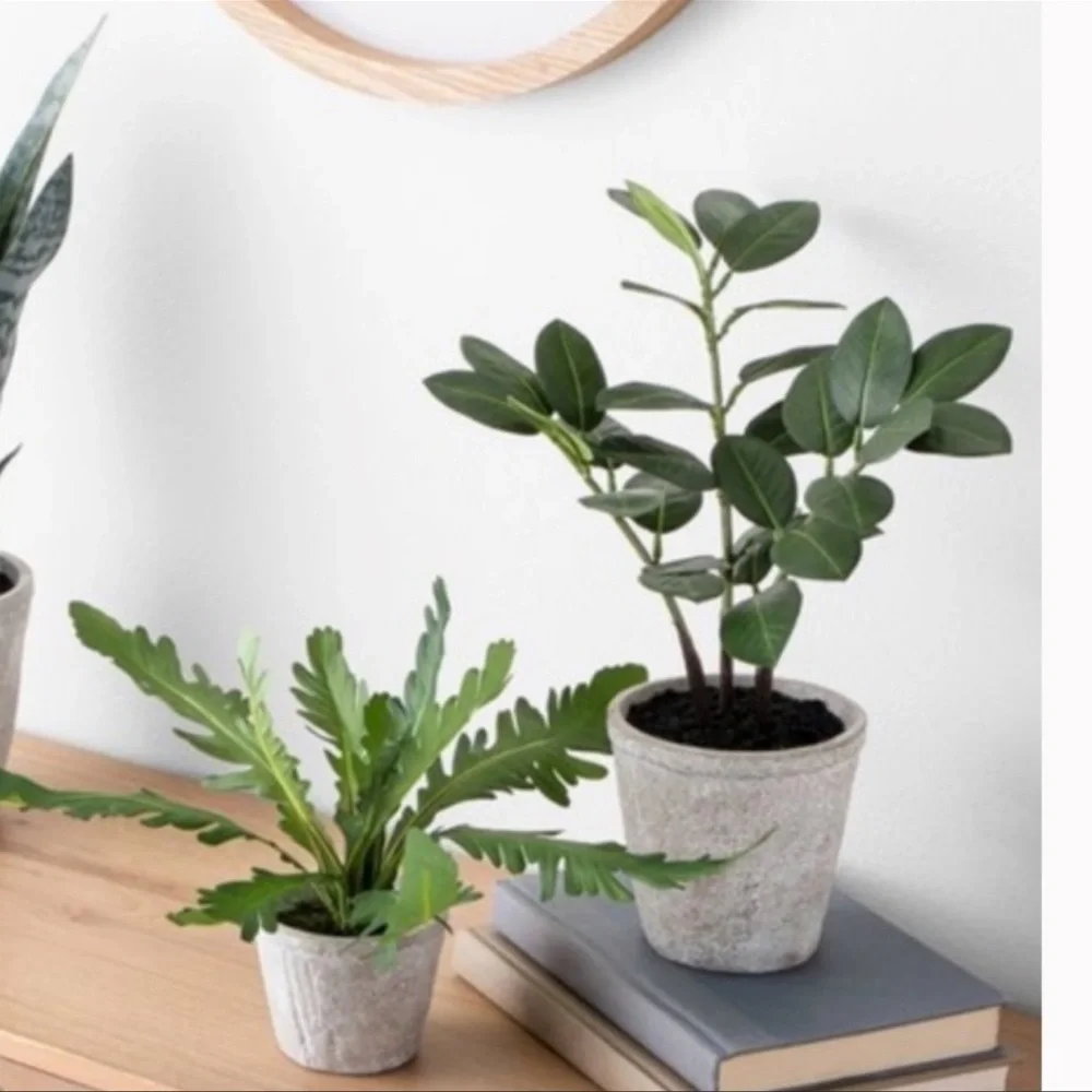 HEARTH & HAND NWT faux plant in pot  15”